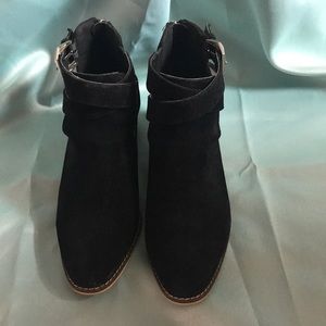 Size 6 women’s shoes